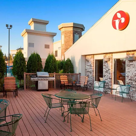 Ramada By Wyndham Wisconsin Dells I-90-2