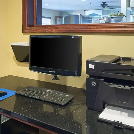 Quality Inn Parkersburg North-Vienna-3