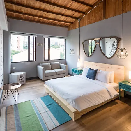 Socialtel Provenza Medellin-3