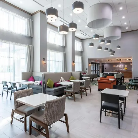 Hampton Inn & Suites Dallas East-2