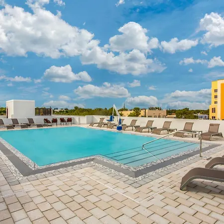 Wyndham Garden Ft Lauderdale Airport & Cruise Port-2
