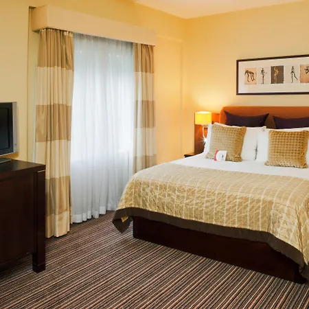 Crowne Plaza London - Gatwick Airport By Ihg-3