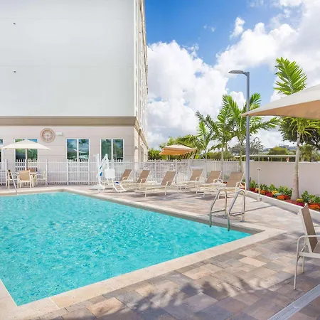 Wingate By Wyndham Miami Airport-3