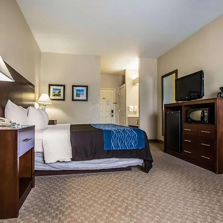 Quality Inn & Suites Dixon Near I-88-3