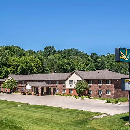 Quality Inn & Suites Decorah-3