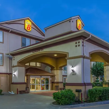 Super 8 By Wyndham Hillsboro Tx-2