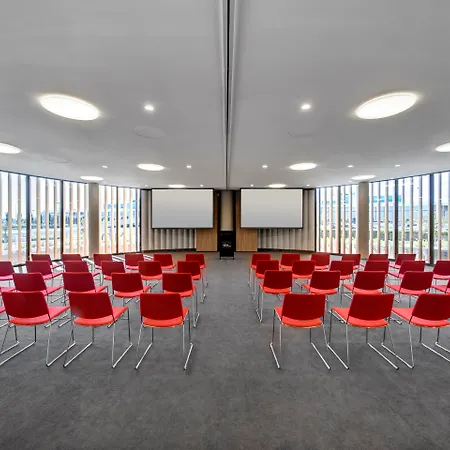 Vibe Hotel Canberra-2