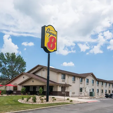 Super 8 By Wyndham Spirit Lake/Okoboji-2