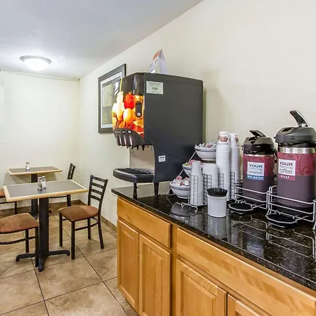 Quality Inn Macomb Near University Area-2