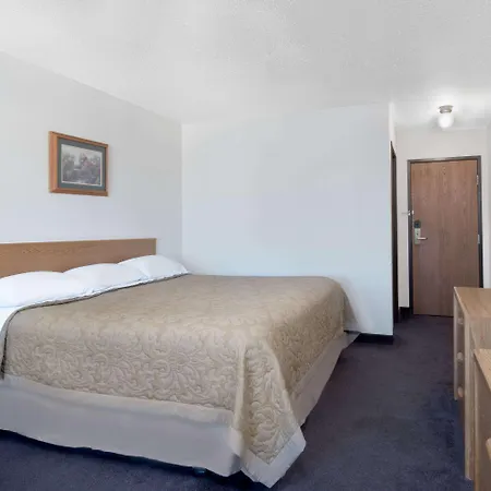 Super 8 By Wyndham Murdo-3