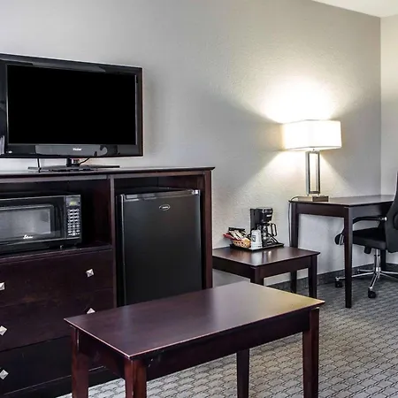 Quality Inn & Suites Ankeny-Des Moines-3