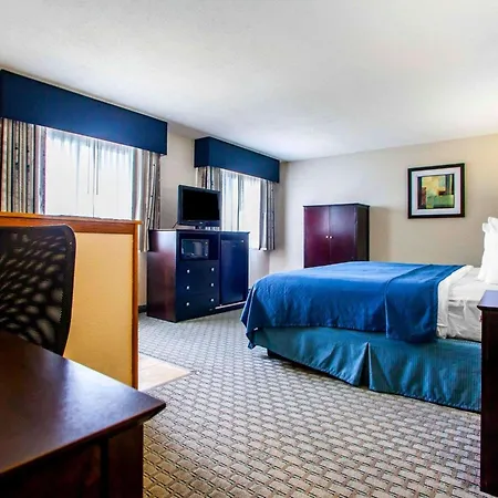 Quality Inn & Suites Ankeny-Des Moines-2