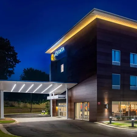 La Quinta Inn & Suites By Wyndham Oxford-3