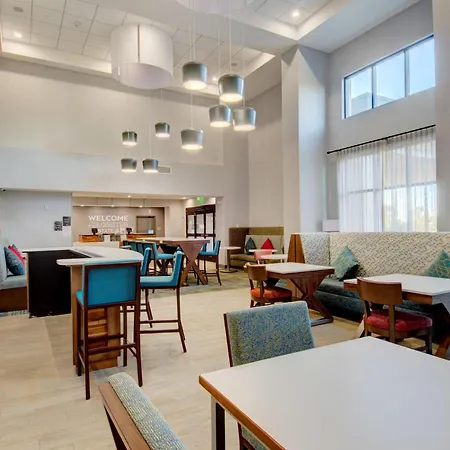 Hampton Inn & Suites Portland West-2