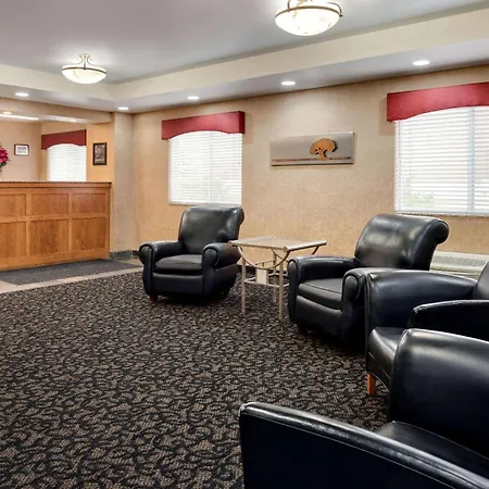 Travelodge By Wyndham Clinton Valley West Court-2