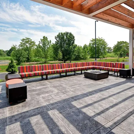 Home2 Suites Mechanicsburg-2