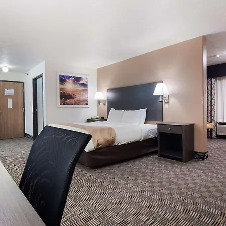 Quality Inn & Suites Mccook-2