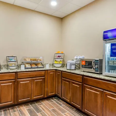 Comfort Inn & Suites Salina North-3