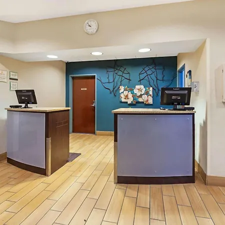 La Quinta By Wyndham South Bend-3