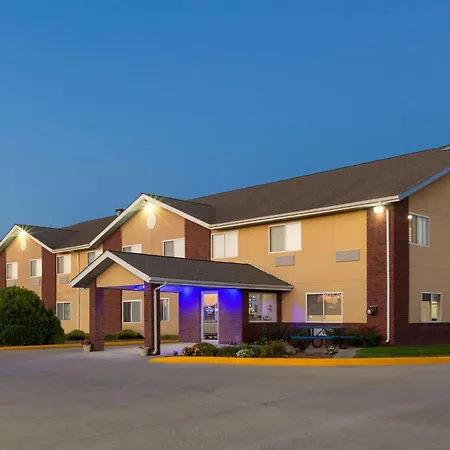 Baymont By Wyndham Fort Dodge-2