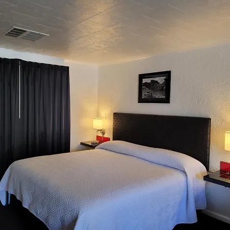 Rocket Motel-3
