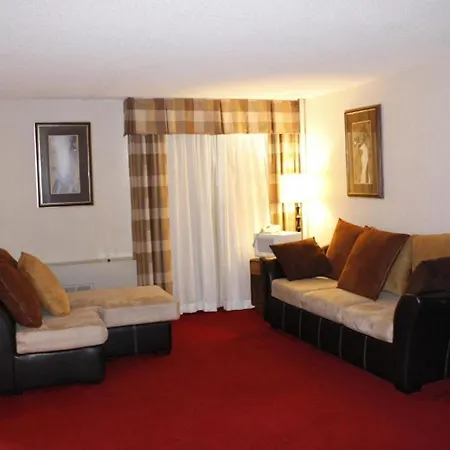 Riverfront Hotel-3