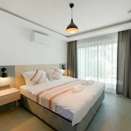 Lodos Suites & Rezidans-2