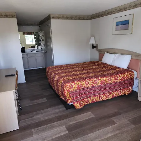 Town House Motel-2