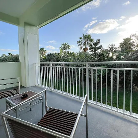 Modern Private Studio - King Bed, Jacuzzi, Balcony And Pool-3