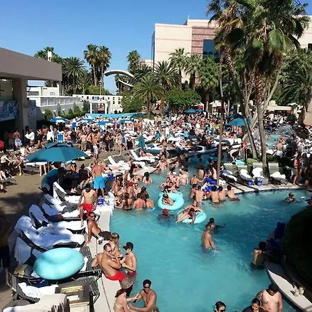 Mgm Signature Tower 1-3