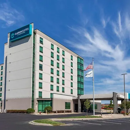 Clarion Suites At The Alliant Energy Center-2
