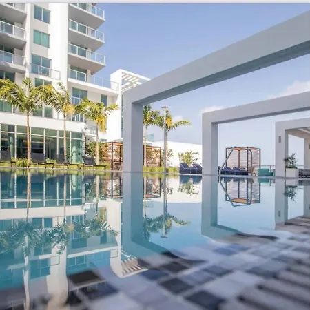 Sleek 2Bd 2Ba Condo In Miami Design District-3