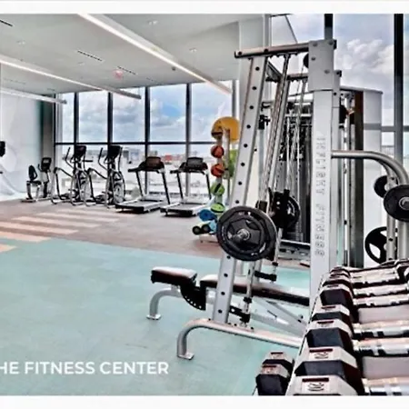 Sleek 2Bd 2Ba Condo In Miami Design District-2
