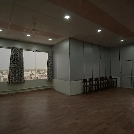 Hotel Silver Cloud-3