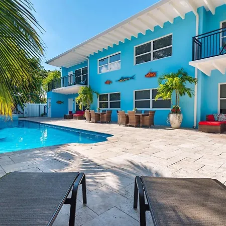 Bluewater Cove Boutique Resort-2