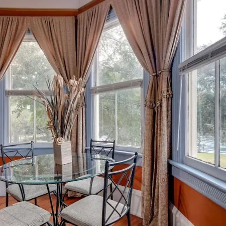 Forsyth Park 2 Bedroom Beauty-2