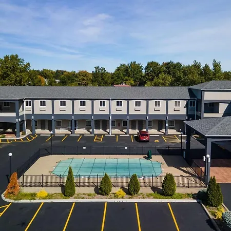 Days Inn & Suites By Wyndham Niagara Falls/Buffalo-3