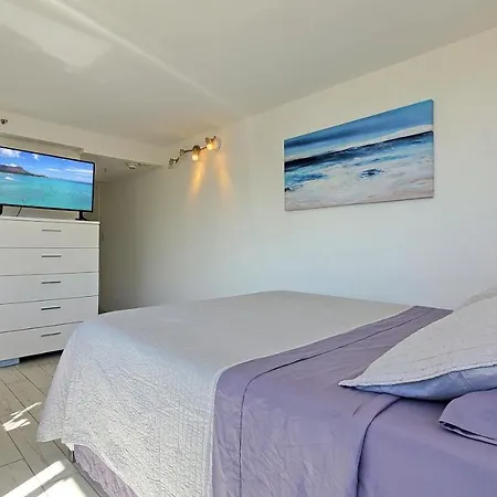 Waikiki Beach Modern Studio No Resort Fee Best Location-3