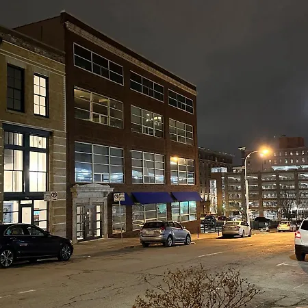 #2Br-1Ba Loft Downtown Kc In Historic Building-3