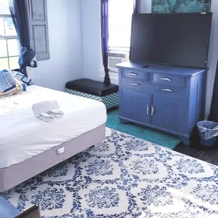 Room In Apartment - Blue Room In Delaware-2