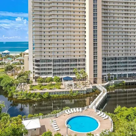 Laketown Wharf 135-2