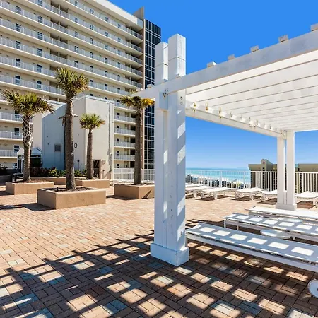 Laketown Wharf 2136-2