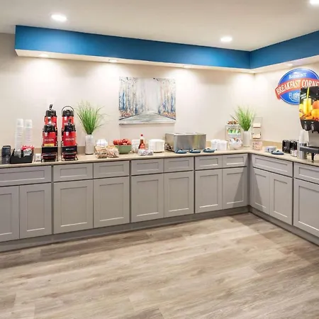 Baymont By Wyndham Biloxi - Ocean Springs-3