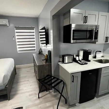 Oceano Suites Daytona Beach-3