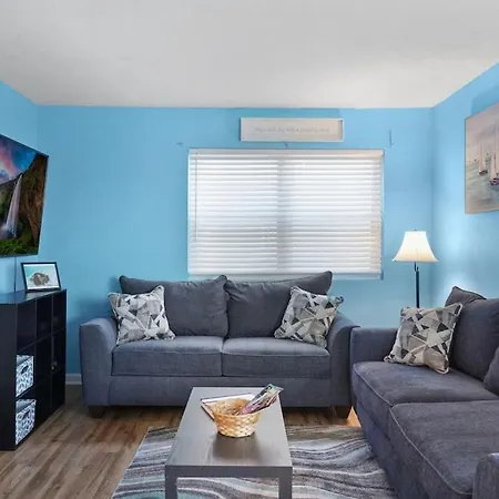Beautiful Blue Ocean Condo-2