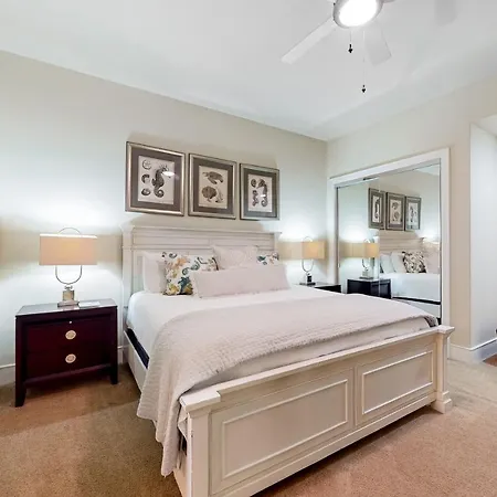 Turquoise Place 906C-2