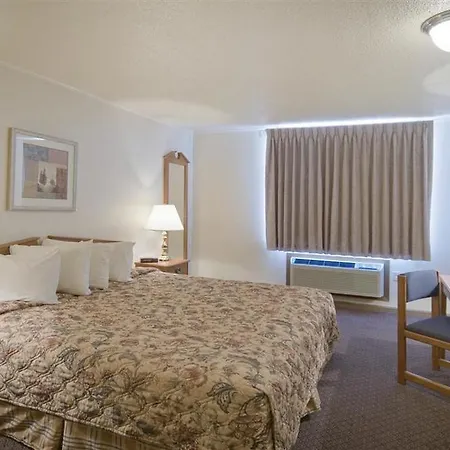 Fort Hays Inn-2