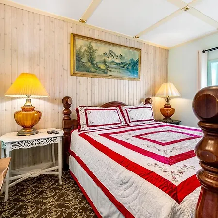 Sand & Sea: Penthouse Paradise-On-Prom-3