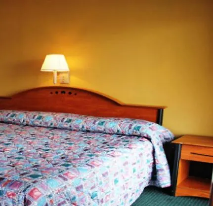 Speedway Inn-3