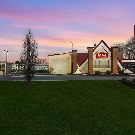 Red Roof Inn And Suites Newark - University-3